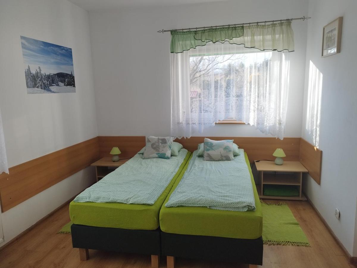 Jaskolka Apartman Lądek-Zdrój Kültér fotó