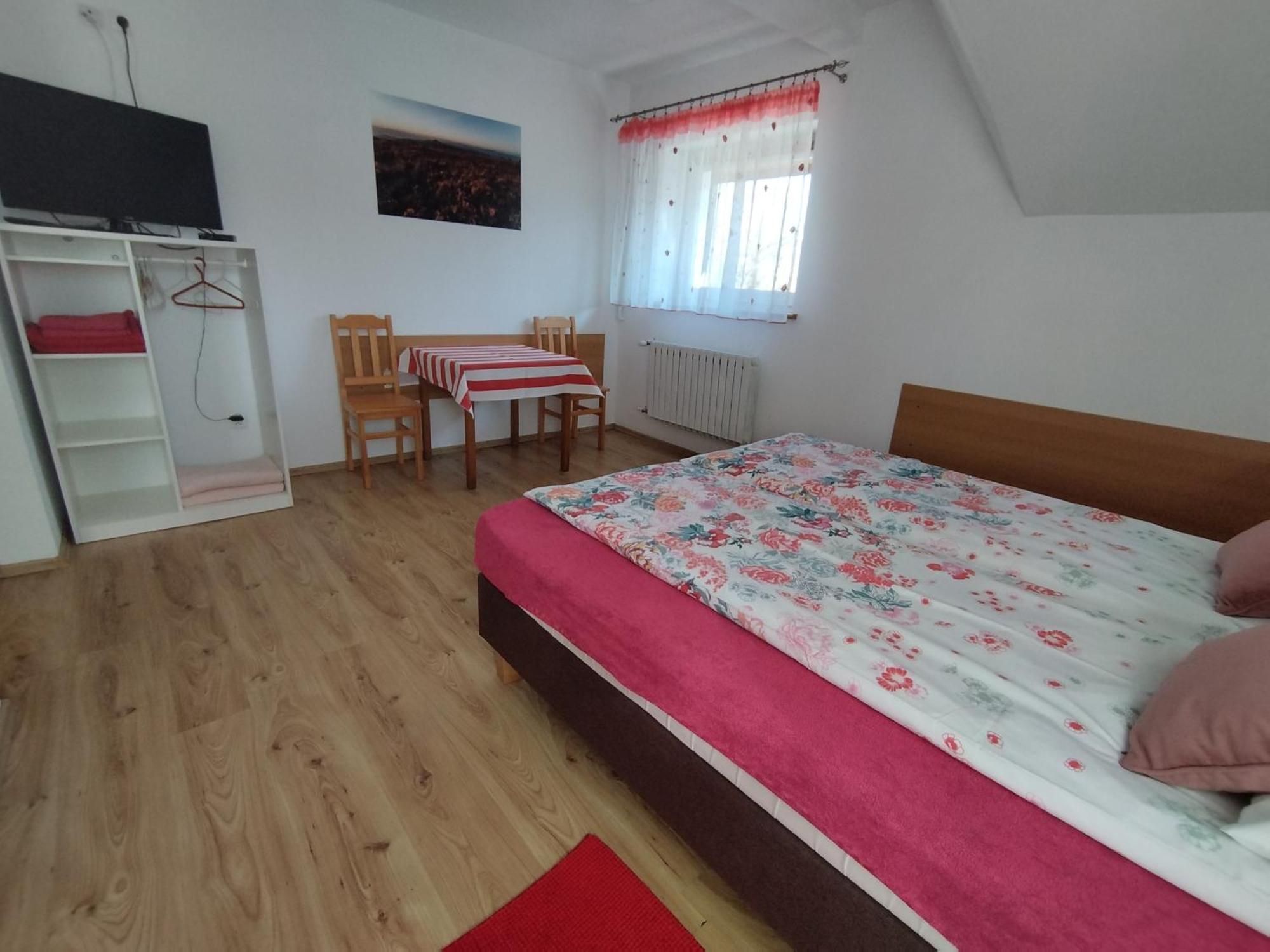 Jaskolka Apartman Lądek-Zdrój Kültér fotó
