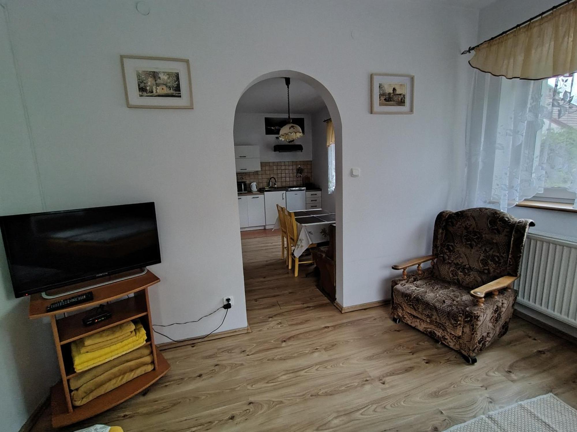 Jaskolka Apartman Lądek-Zdrój Kültér fotó