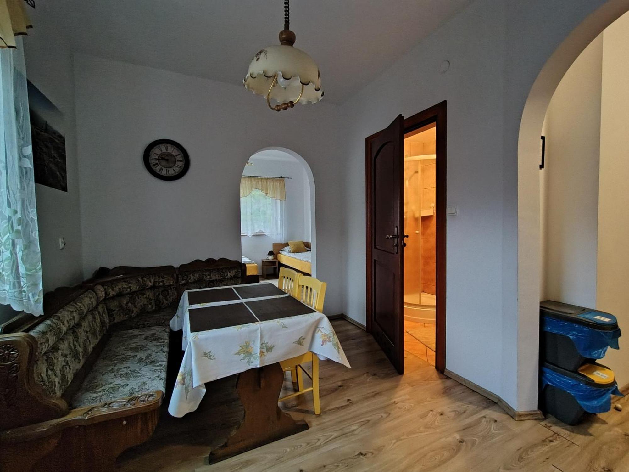 Jaskolka Apartman Lądek-Zdrój Kültér fotó